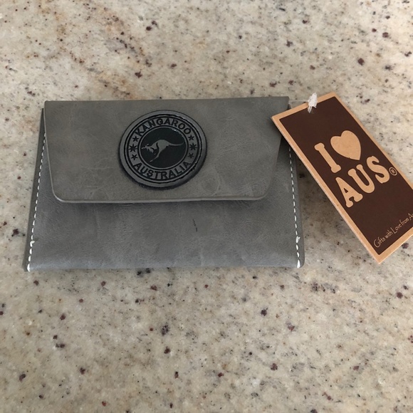 *NWT*  I ❤️AUS Kangaroo Australia Small Gray Leather Wallet - Picture 1 of 10